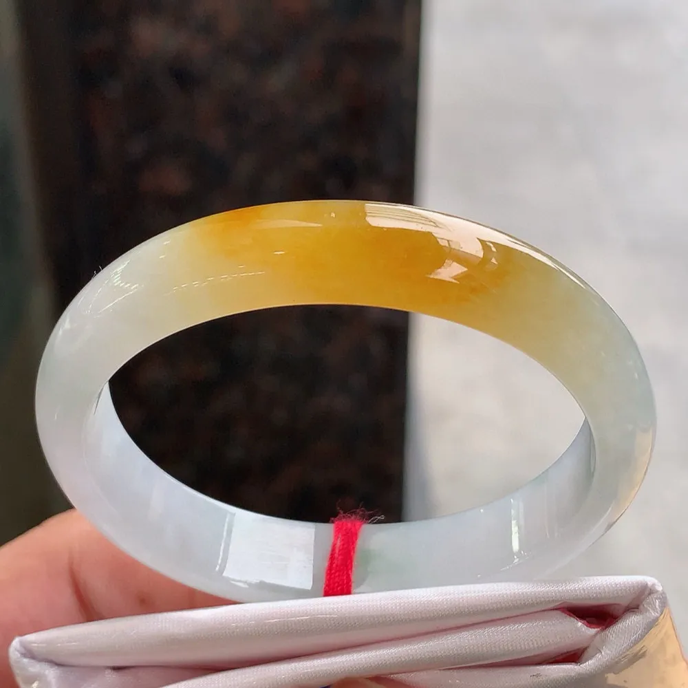 贵妃高冰黄翡飘花 无瑕 尺寸:55.1/46.4/11.5/7.2 种色俱佳