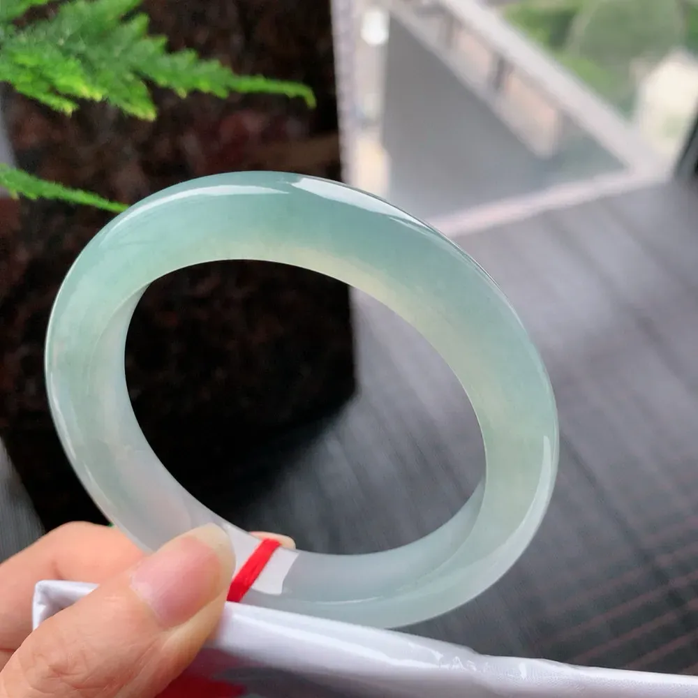 正圈高冰蓝绿 无瑕 尺寸:60.4/12.1/10.4 种色俱佳️️