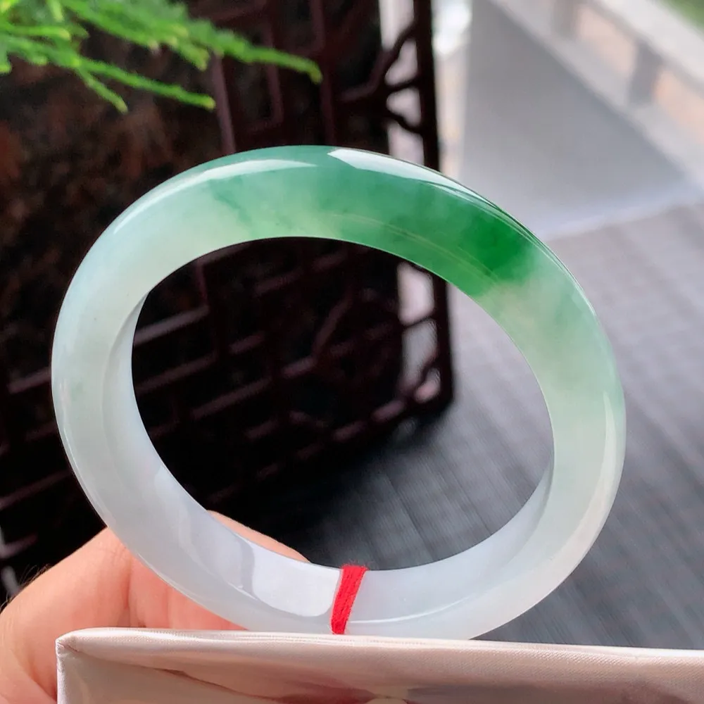 正圈高冰绿 无瑕 尺寸:56.6/11.6/8.5 种色兼备️️