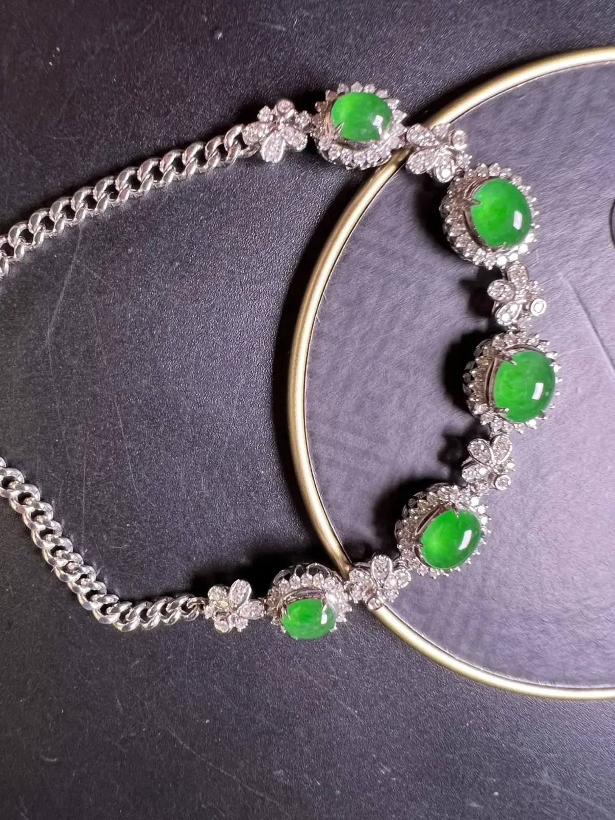 满绿手链种好、色辣、饱满，整体长54*9.3*6.9