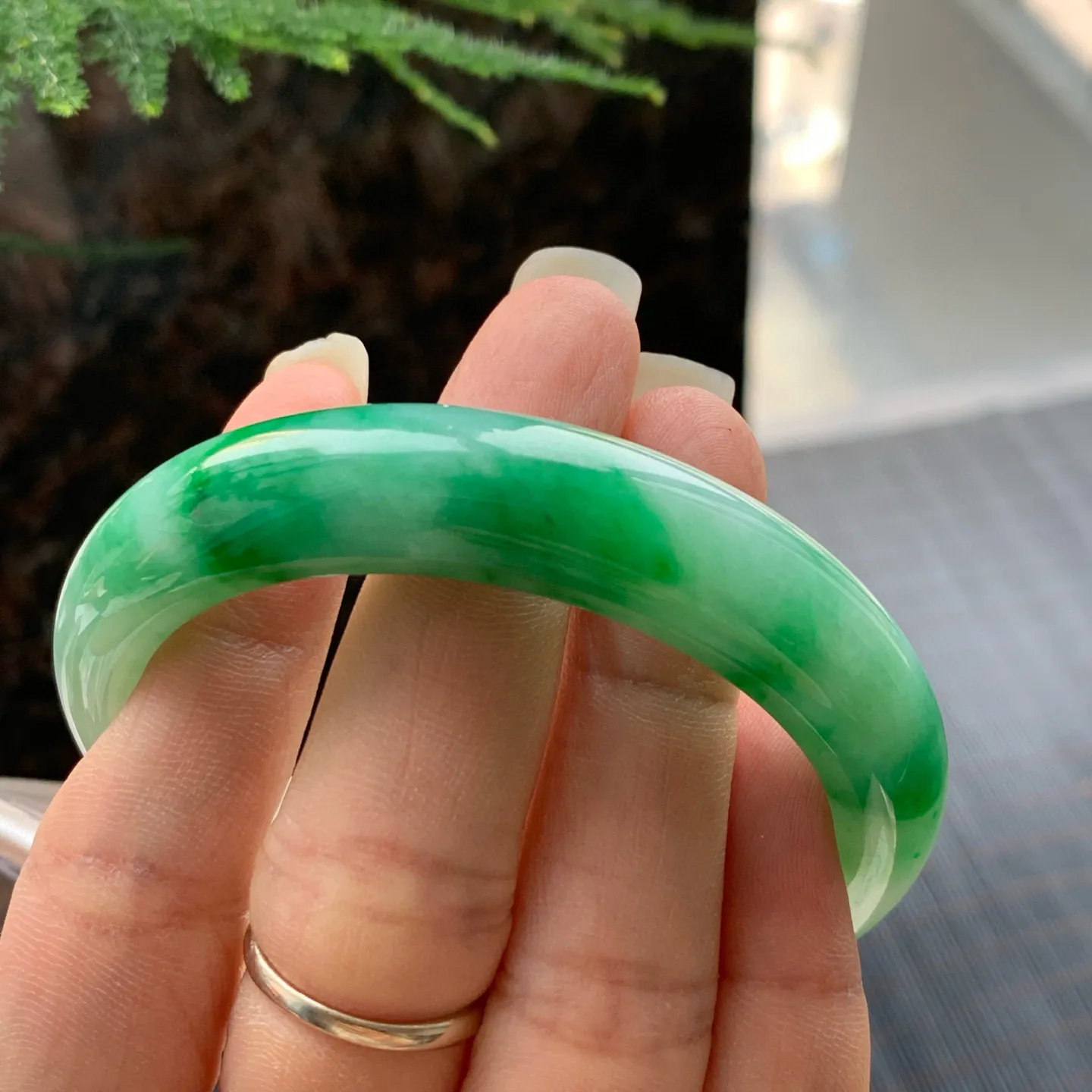 正圈冰糯翠绿 无瑕 尺寸:55.5/12.2/7.7 色好