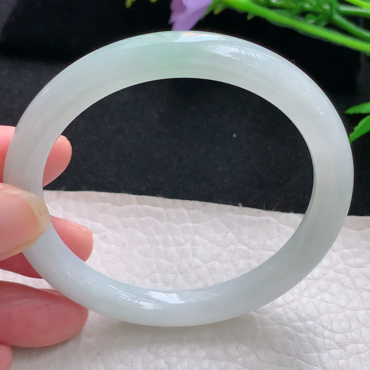 jm自然光57*9*7.8美人镯 天然缅甸翡翠清新秀气圆条珠宝玉手镯 美人镯