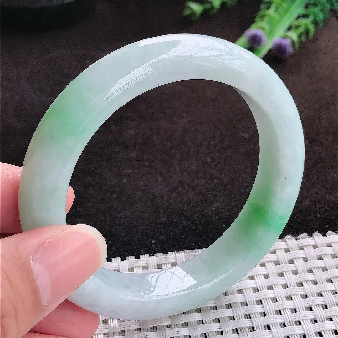 自然光55.5/12.5/9.2老坑温润飘绿手镯宽边翡翠玉镯手环