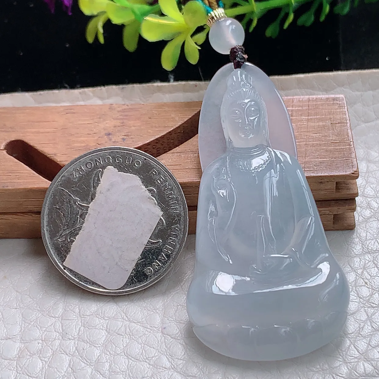 lz自然光52.5*26*5.6天然缅甸翡翠冰透素面观音 玉观音玉吊坠