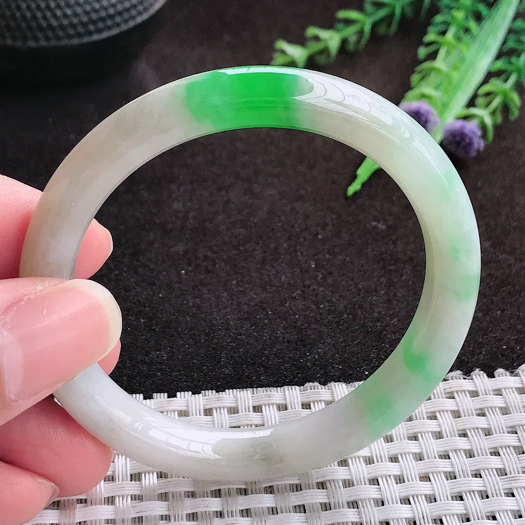 自然光51/8.5/7.8老坑精美温润飘阳绿圆条手镯翡翠玉镯手环