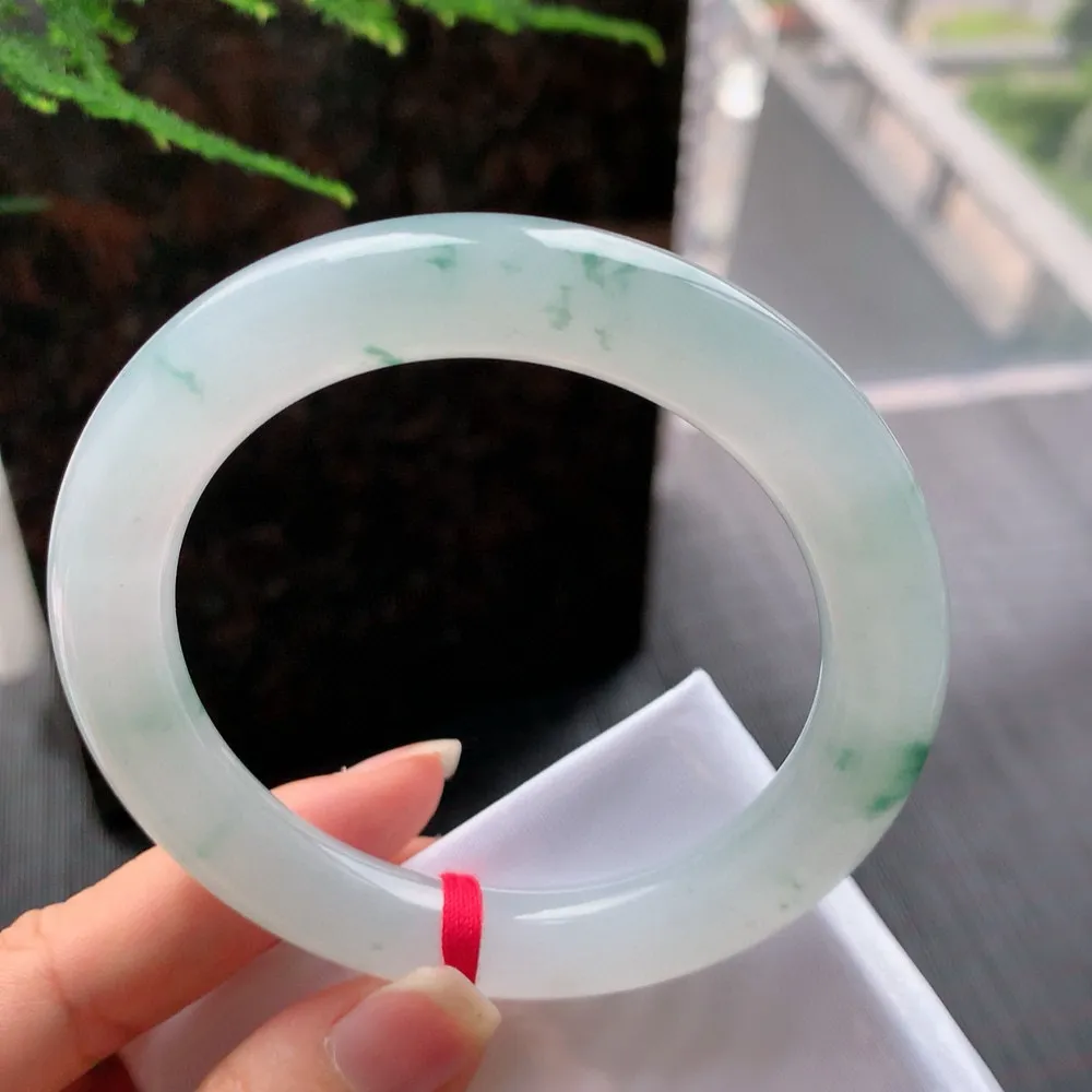 圆条高冰飘花 无瑕 尺寸:57.4/10.7 花美 种水好