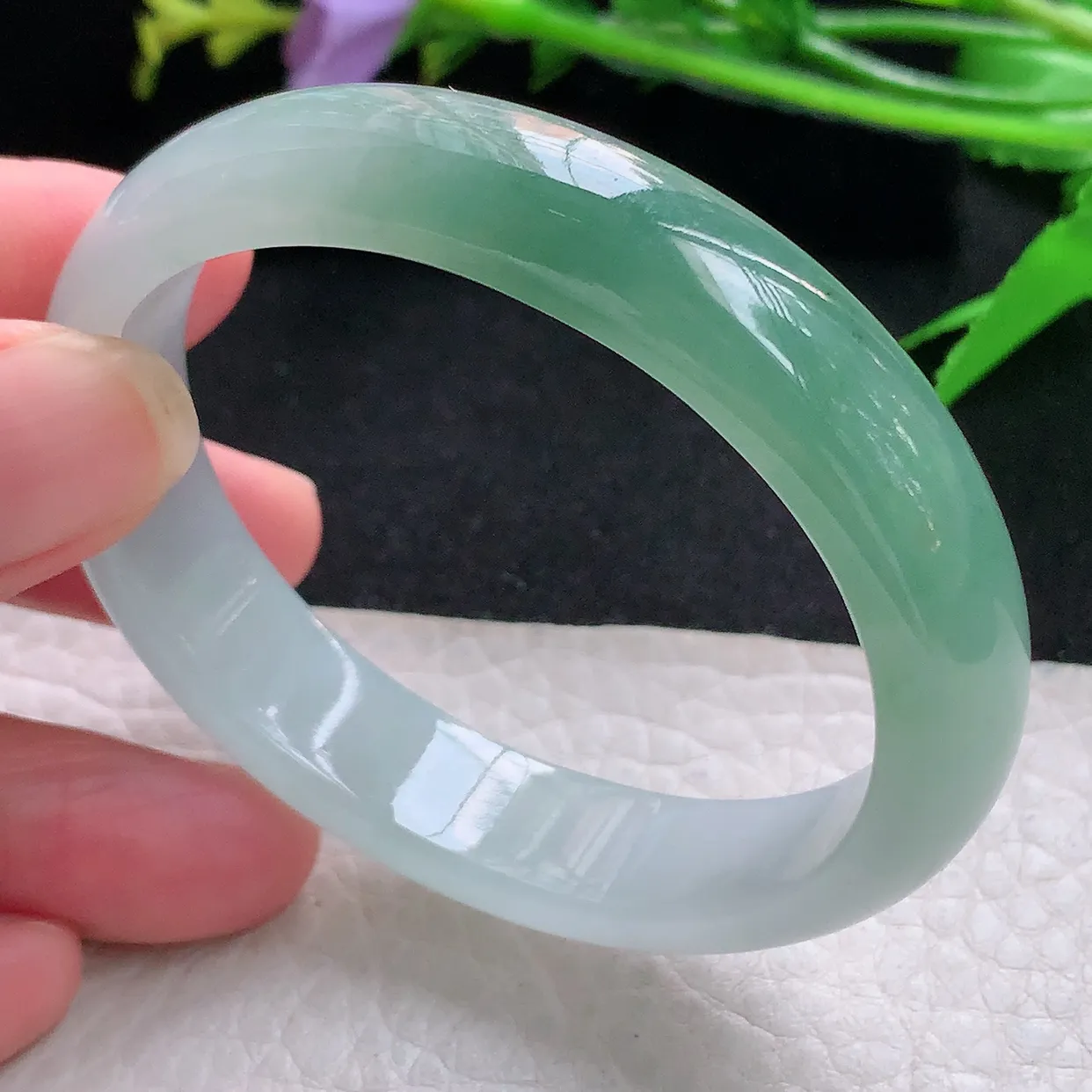 yh小圈口53.5*45.5*12.5*6.5贵妃镯 天然缅甸翡翠冰胶半山水宽边珠宝玉手镯