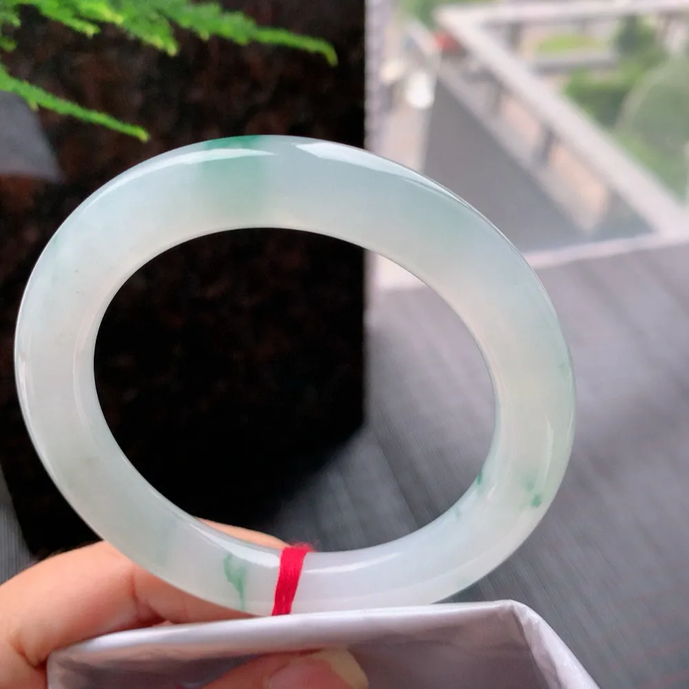 圆条高冰飘花 无瑕 尺寸:57.4/10.7 花美 种水好