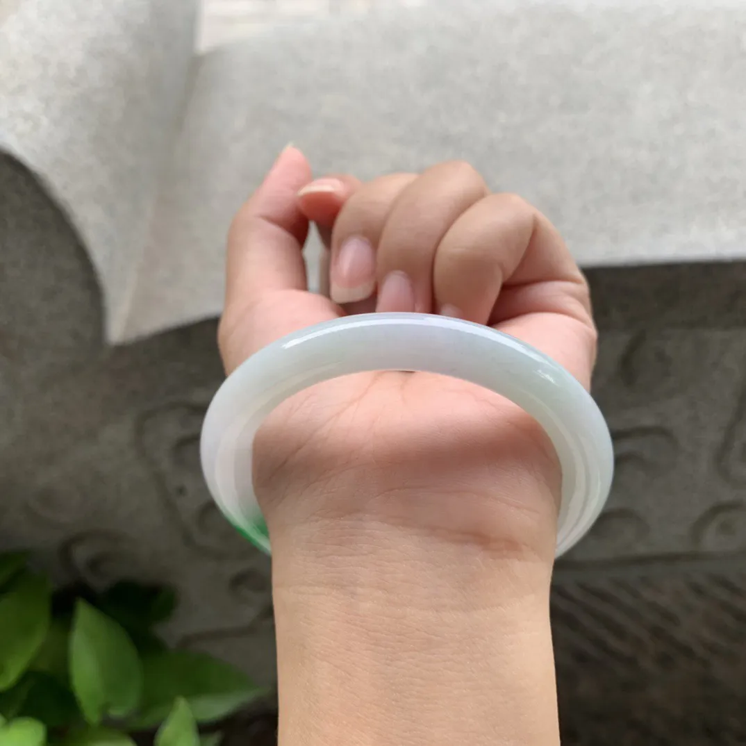 圈口 55.8-8.7【飘阳绿圆条手镯】  圆条55 56可戴