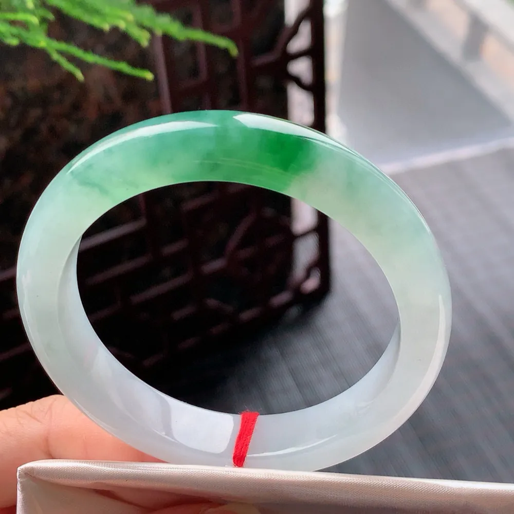 正圈高冰绿 无瑕 尺寸:56.6/11.6/8.5 种色兼备️️