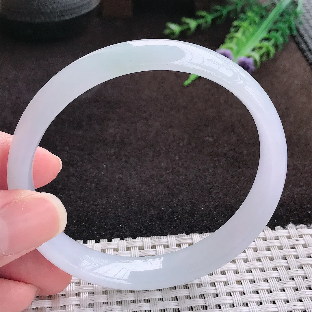 自然光64/12.9/6.8老坑冰透果冻胶白月光大圈口手镯宽边翡翠玉镯手环