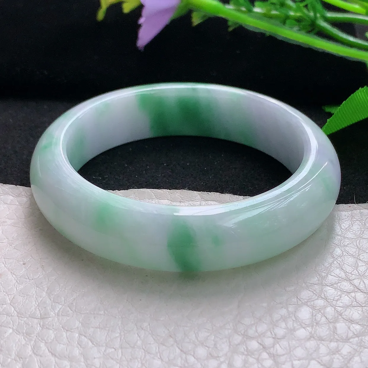 xh小圈口51*13.3*8.3平安镯 天然缅甸翡翠秀气春带彩正圈珠宝玉手镯