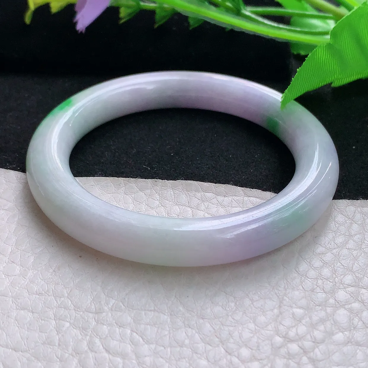 yh自然光55*9.5美人镯 天然缅甸翡翠春带彩圆条珠宝玉手镯 玉手环