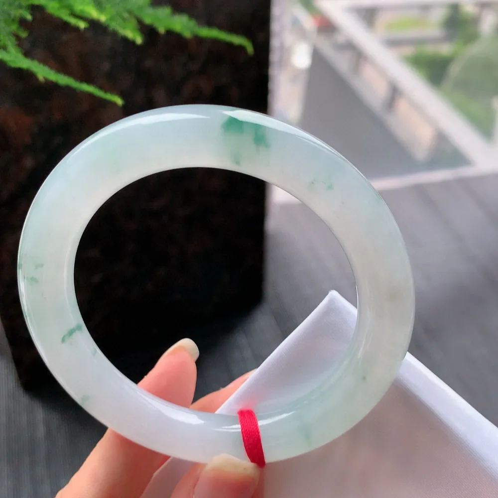 圆条高冰飘花 无瑕 尺寸:57.4/10.7 花美 种水好