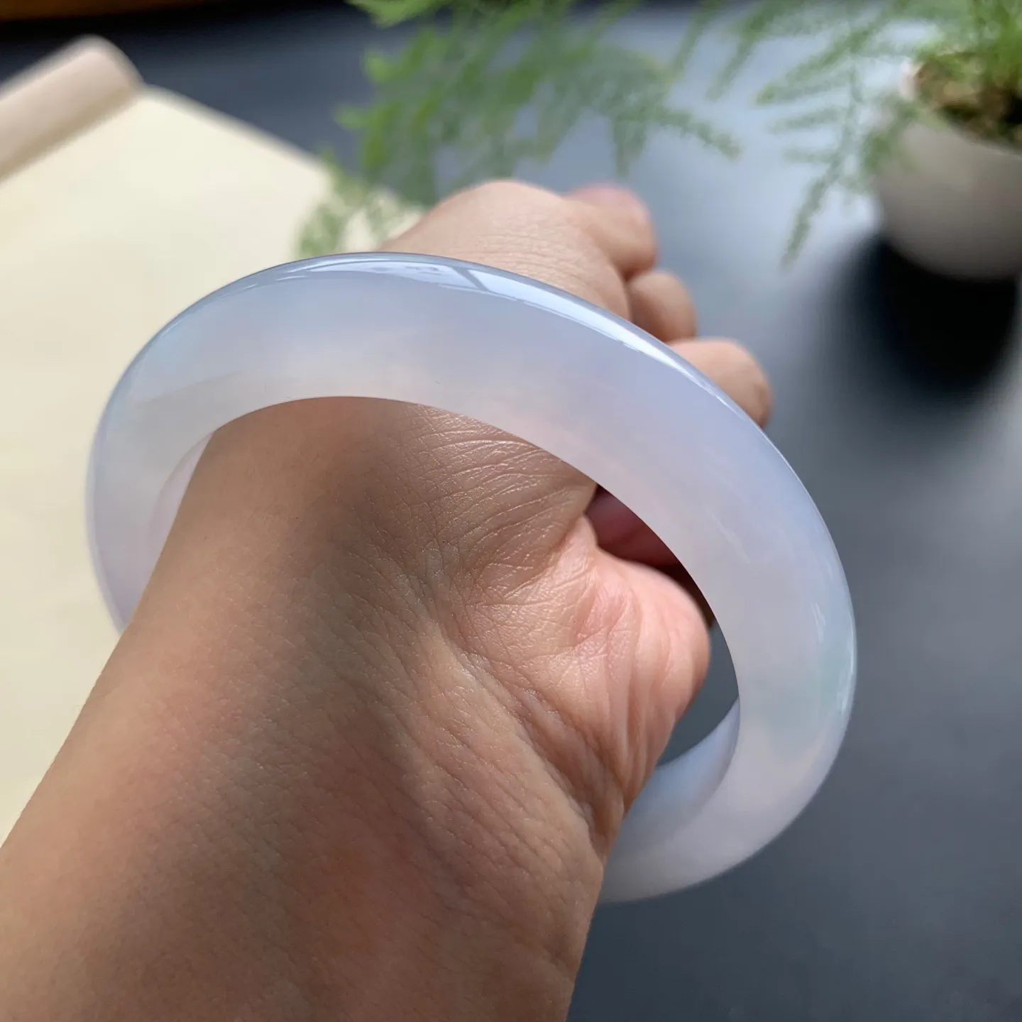 56.2圈口冰种正圈手镯 尺寸：56.2-12.5-8.8，无纹裂，冰透水润，胶感十足