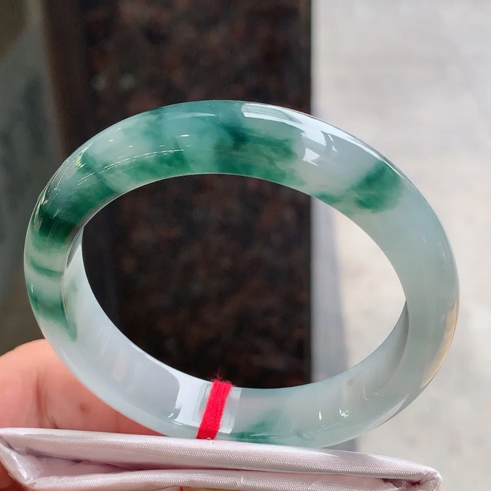 正圈冰飘花 无瑕 尺寸:55.4/12.2/7.9 花美️️