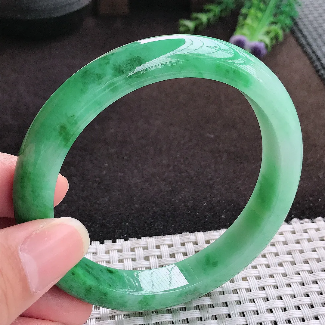 自然光62/12/8.8老坑精美温润满绿辣绿手镯宽边大圈口翡翠玉镯手环