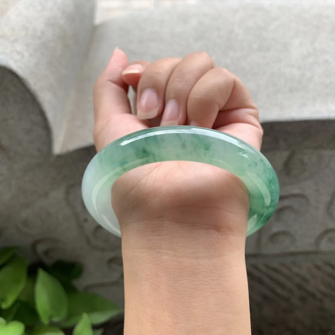 圈口55.8-12.1 【冰飘绿花圆条手镯】圆条55 56可戴