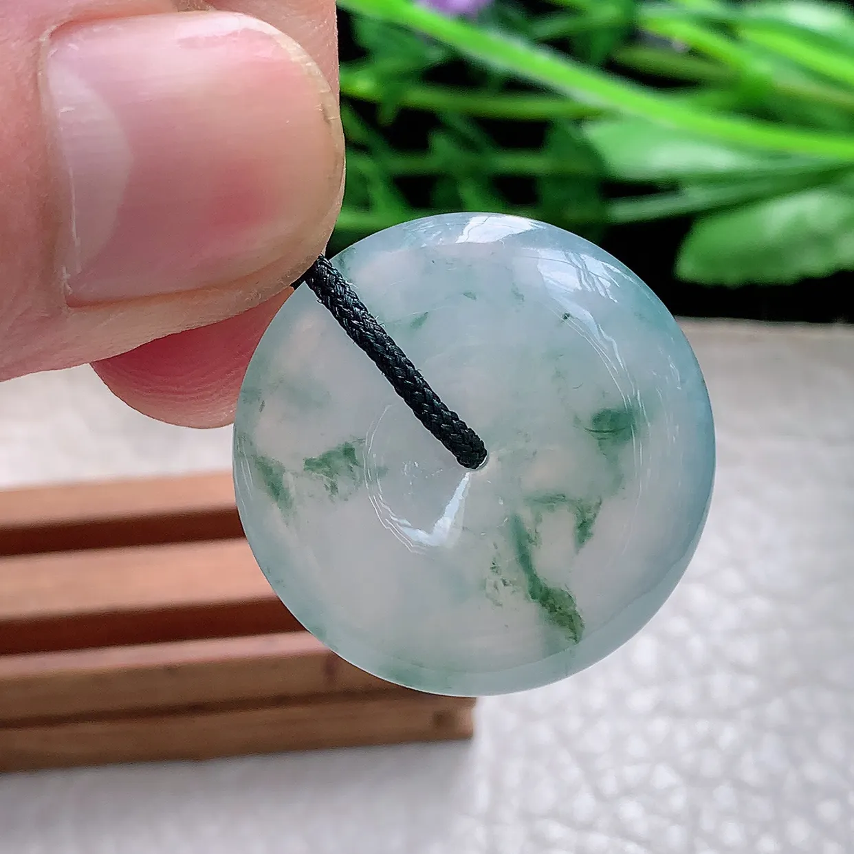 gp自然光27.6*6天然缅甸翡翠冰胶饱满飘花平安扣 玉扣玉吊坠