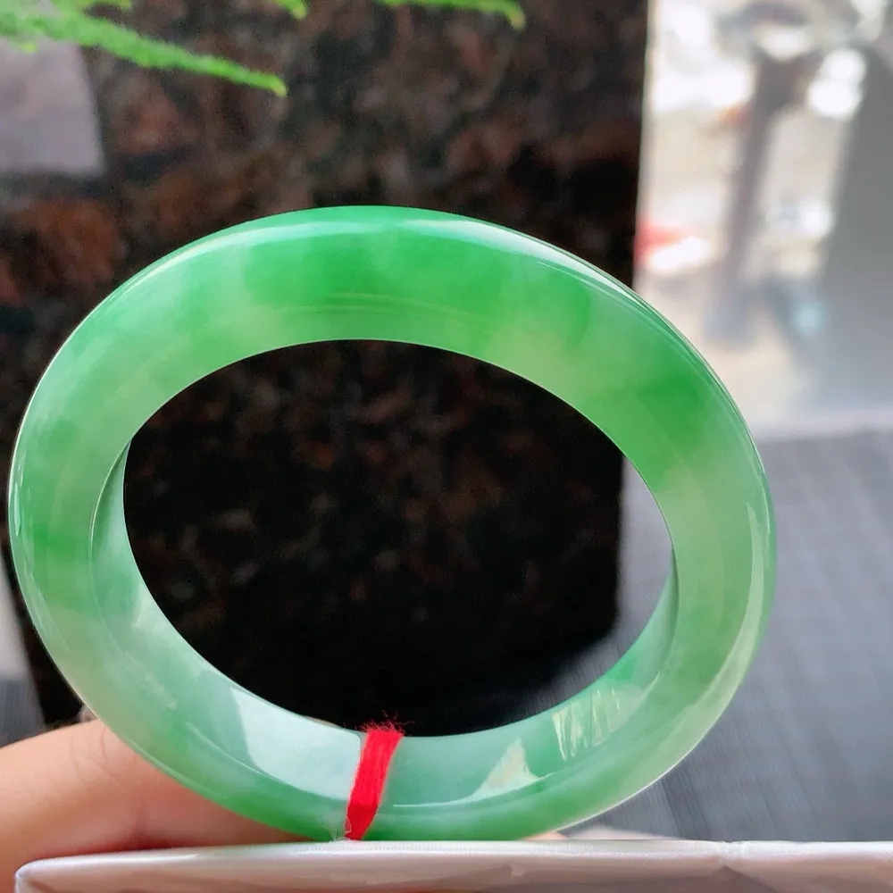 正圈冰糯阳绿 无瑕 尺寸:55.2/11.6/9 种色兼备