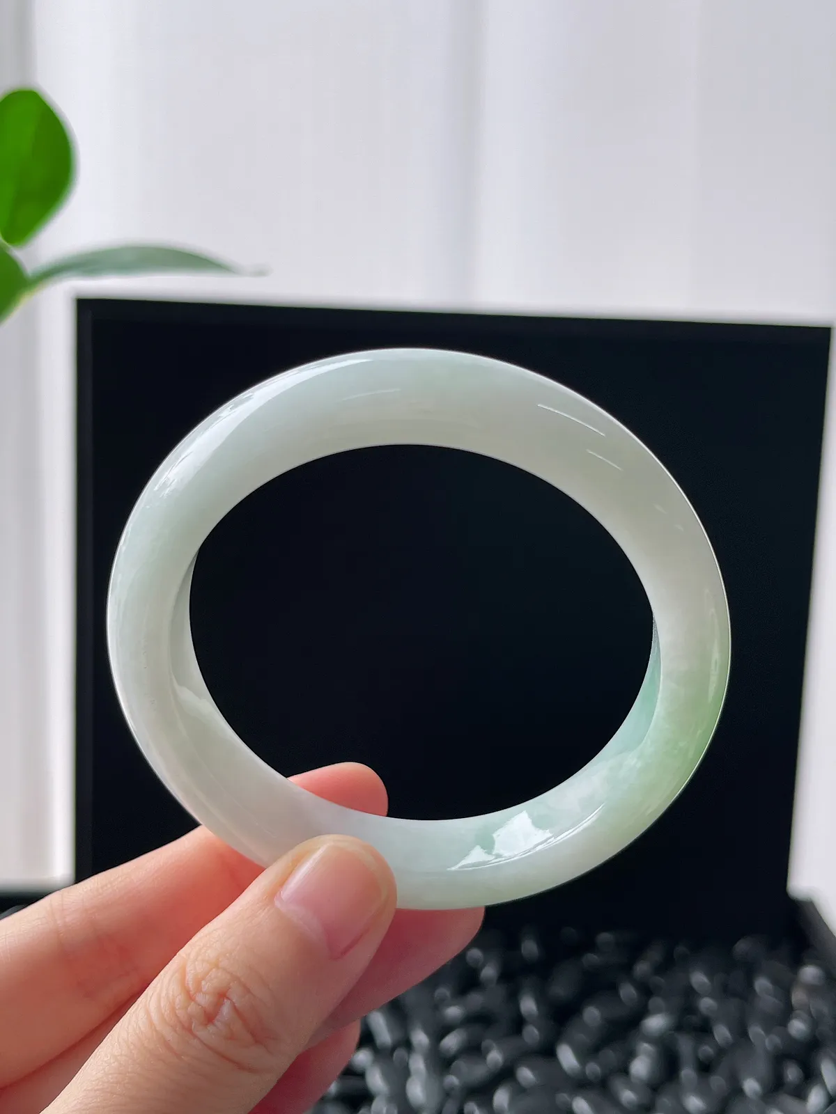 正圈54圈口，翡翠糯化种飘花手镯