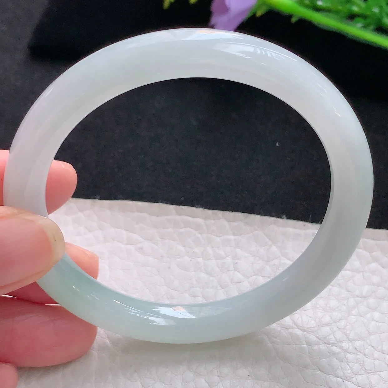 jm自然光57*9*7.8美人镯 天然缅甸翡翠清新秀气圆条珠宝玉手镯 美人镯