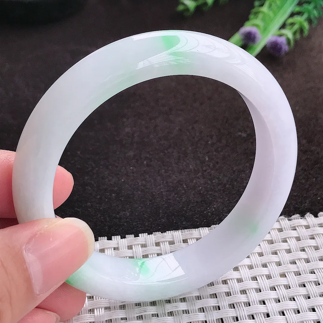 自然光55.8/12.5/8.7老坑精美温润飘阳绿手镯宽边翡翠玉镯手环