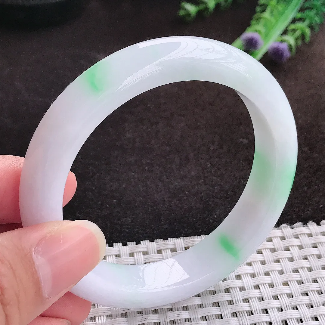 自然光55.8/12.5/8.7老坑精美温润飘阳绿手镯宽边翡翠玉镯手环