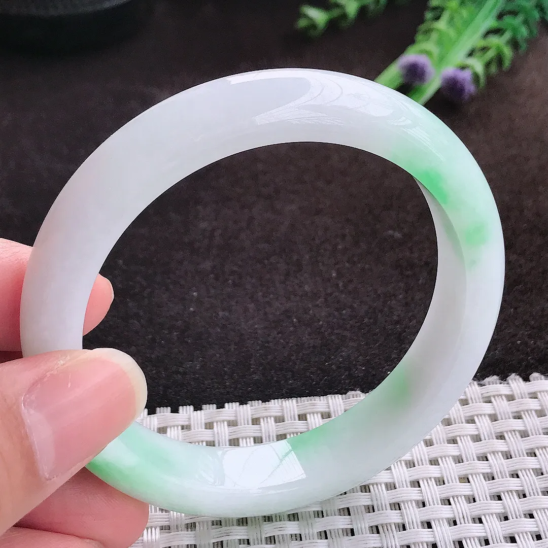 自然光56.8/12.3/8.3老坑精美冰润白底青飘阳绿手镯宽边翡翠玉镯手环