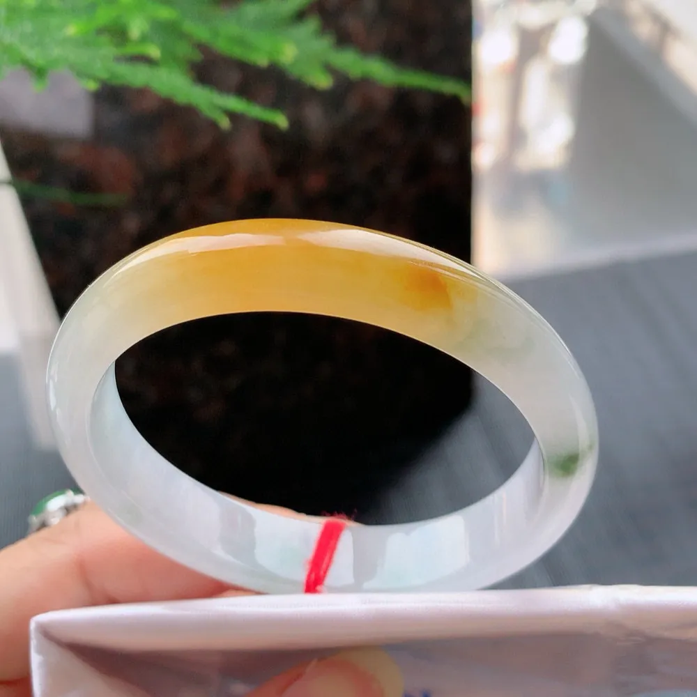 贵妃冰黄翡飘花  无瑕 尺寸:55.1/46.5/11.5/7.2 种色兼备