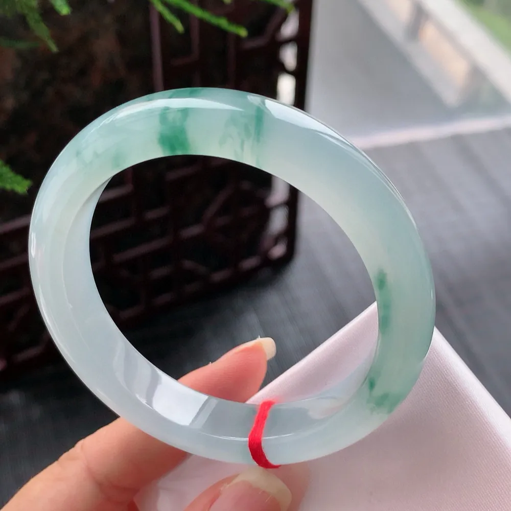 正圈冰波飘花 无瑕 尺寸:57.5/12.4/8.8 花美 种水好