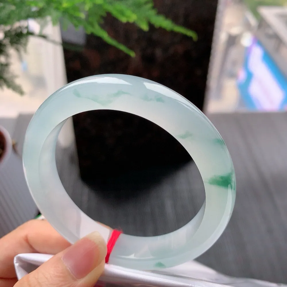 正圈冰玻飘花 无瑕 尺寸:57.7/12.6/8.3 花美 种水好