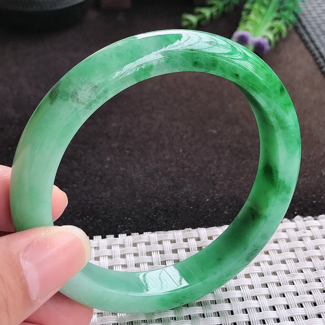 自然光62/12/8.8老坑精美温润满绿辣绿手镯宽边大圈口翡翠玉镯手环