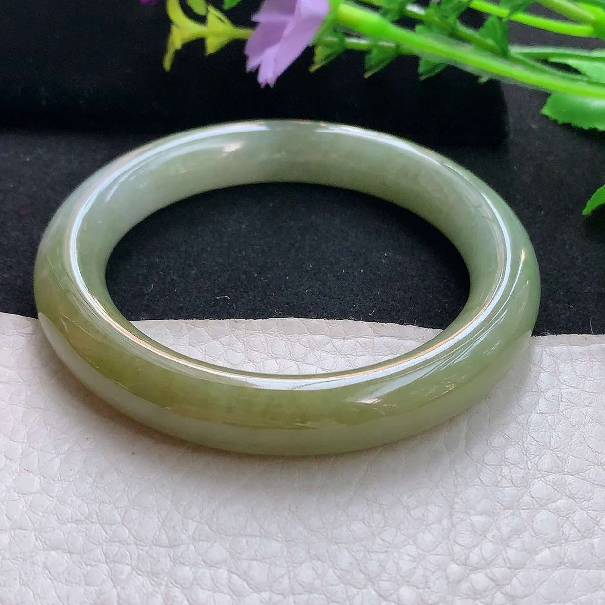 z自然光57.8*11*10.2美人镯 天然缅甸翡翠冰黄圆条珠宝玉手镯 美人镯