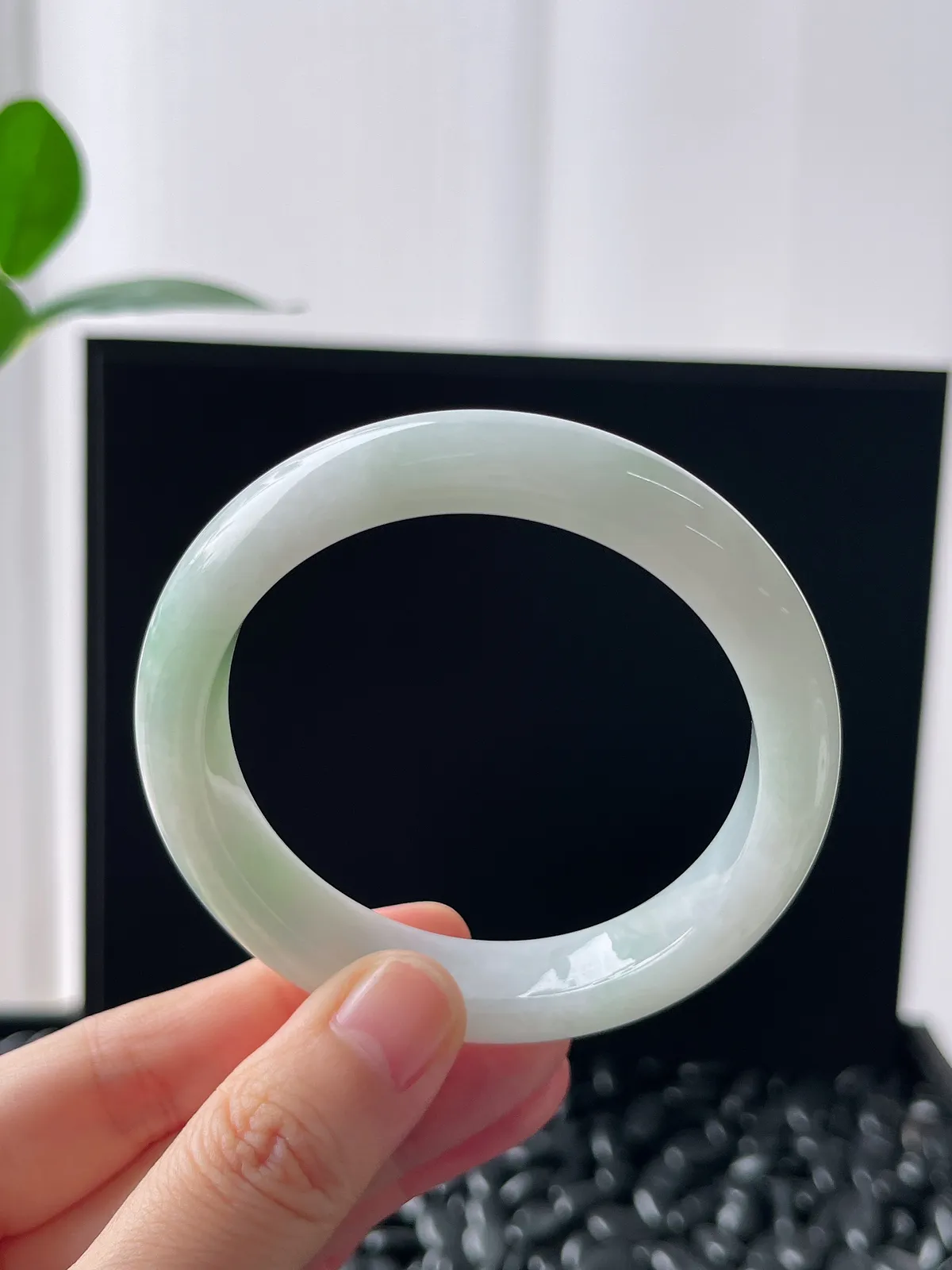 正圈54圈口，翡翠糯化种飘花手镯