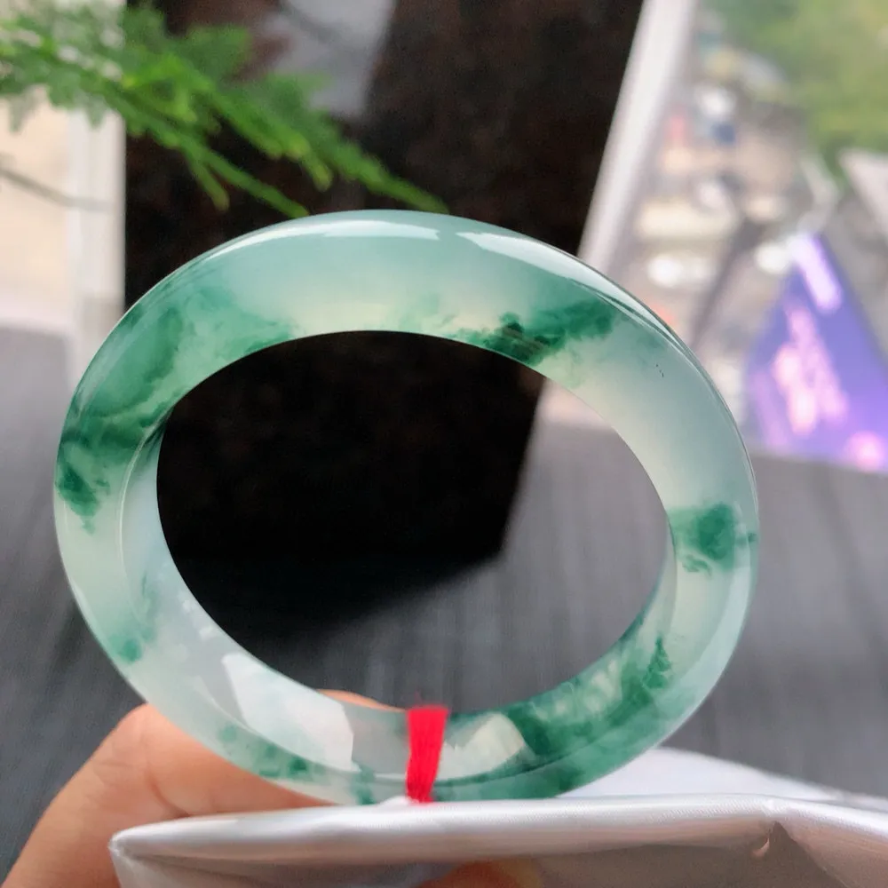 正圈冰玻飘花 无瑕 尺寸:57.1/12.5/9 花美 种水好