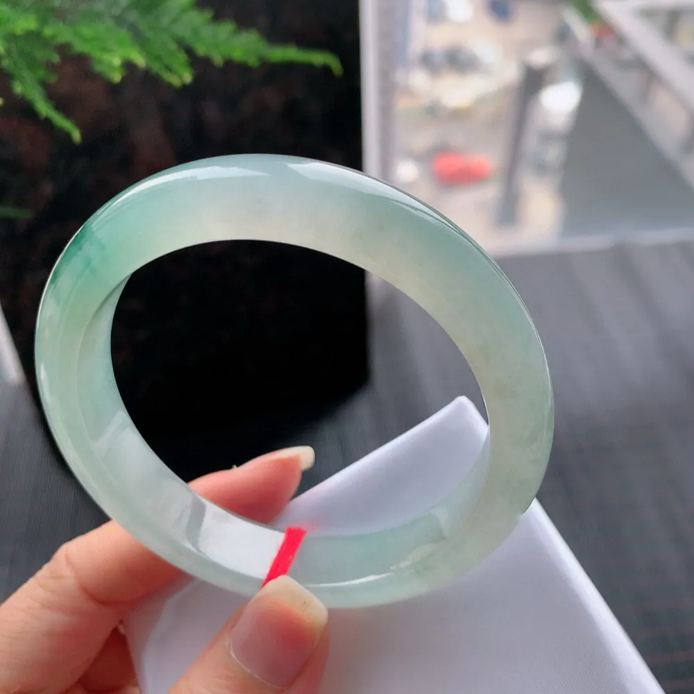 正圈冰玻飘花 无瑕 尺寸:58.1/12.8/8.5 花美 种水好️️