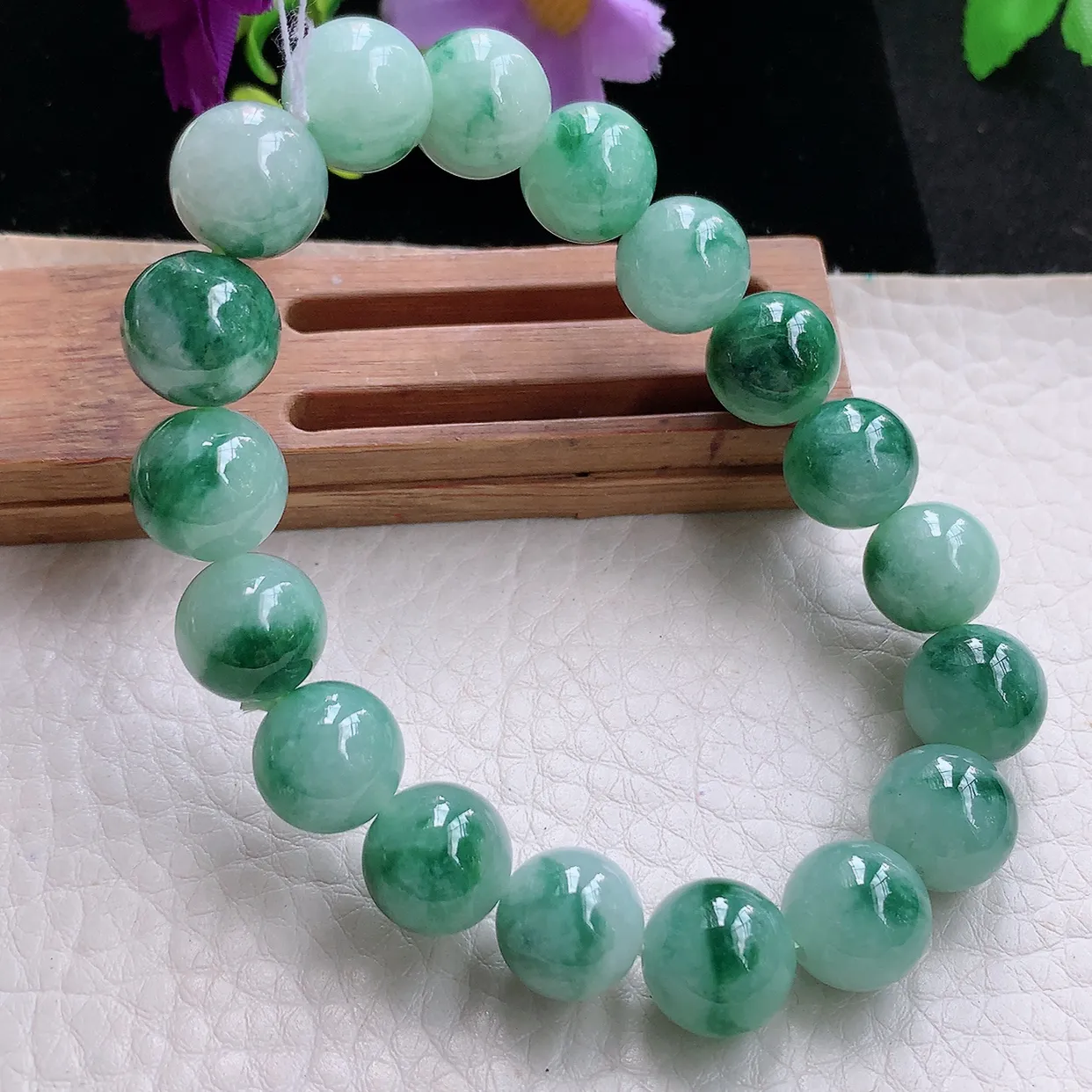 ss自然光11.5mm天然缅甸翡翠清新飘绿花11.5mm圆珠玉手链 玉手串