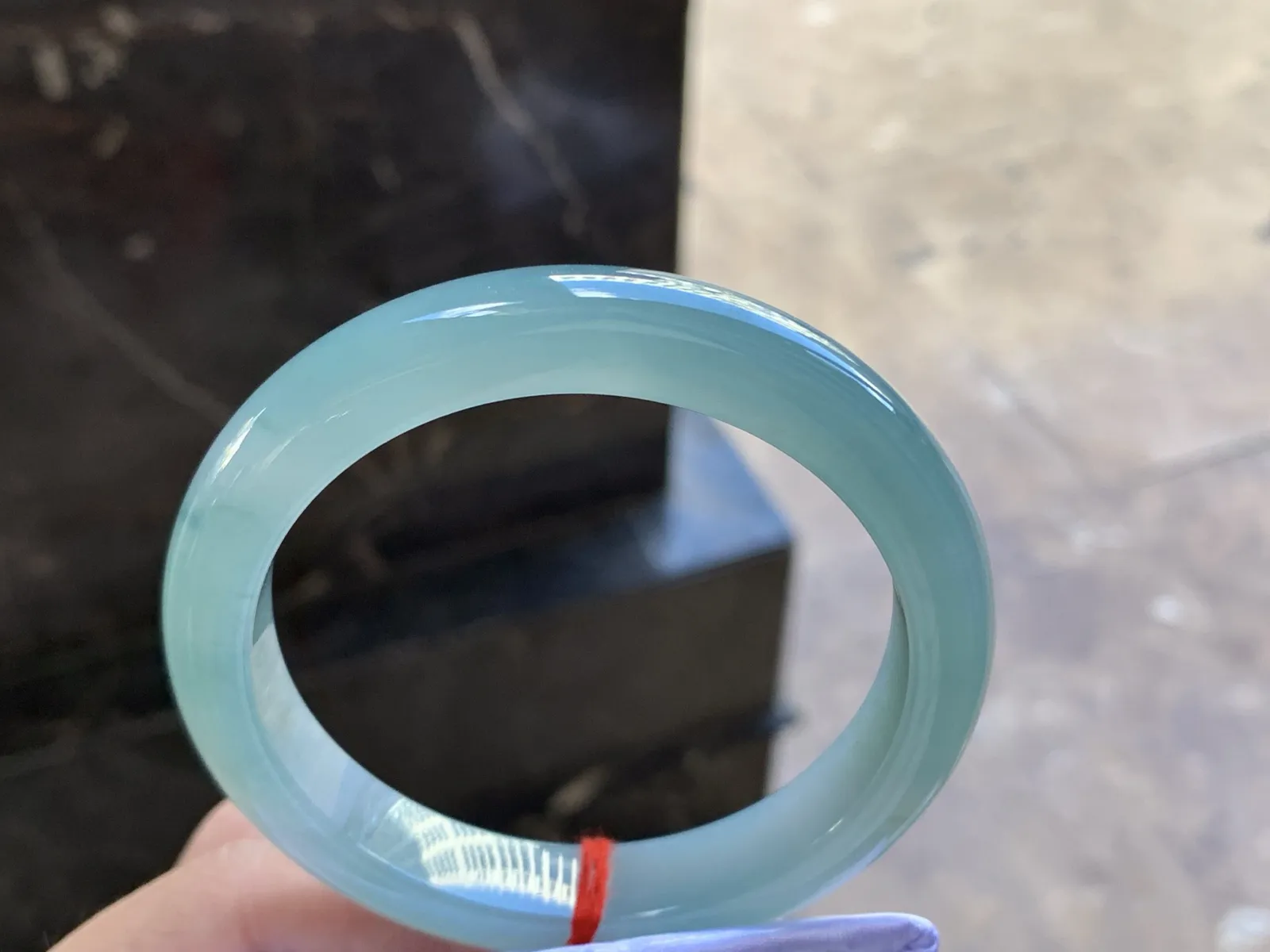 59-11.8-8.8

冰蓝水手镯^_^种水好