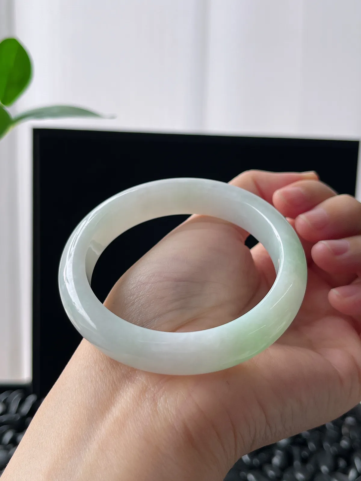 正圈54圈口，翡翠糯化种飘花手镯