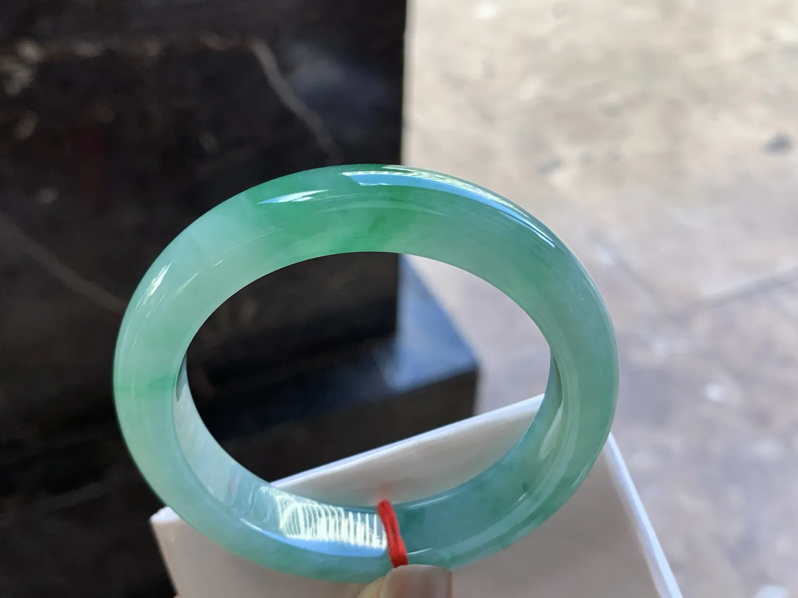 54-12.2-9.2

阳绿色手镯^_^种水足