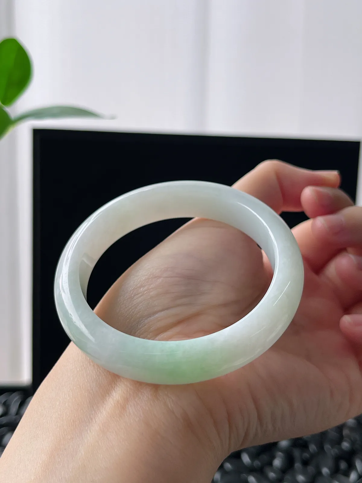 正圈54圈口，翡翠糯化种飘花手镯