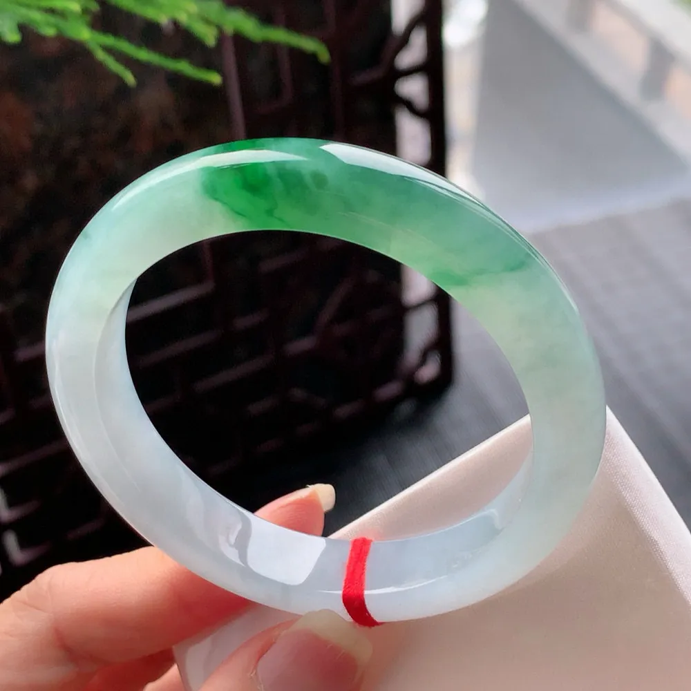 正圈高冰绿 无瑕 尺寸:56.6/11.6/8.5 种色兼备️️