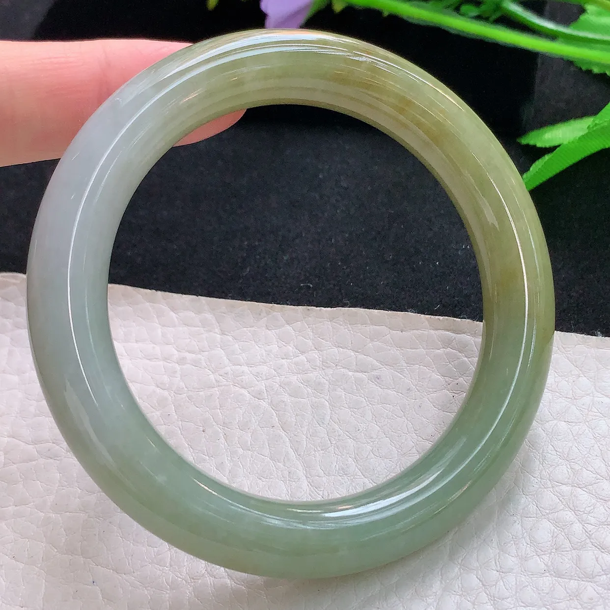 z自然光57.8*11*10.2美人镯 天然缅甸翡翠冰黄圆条珠宝玉手镯 美人镯