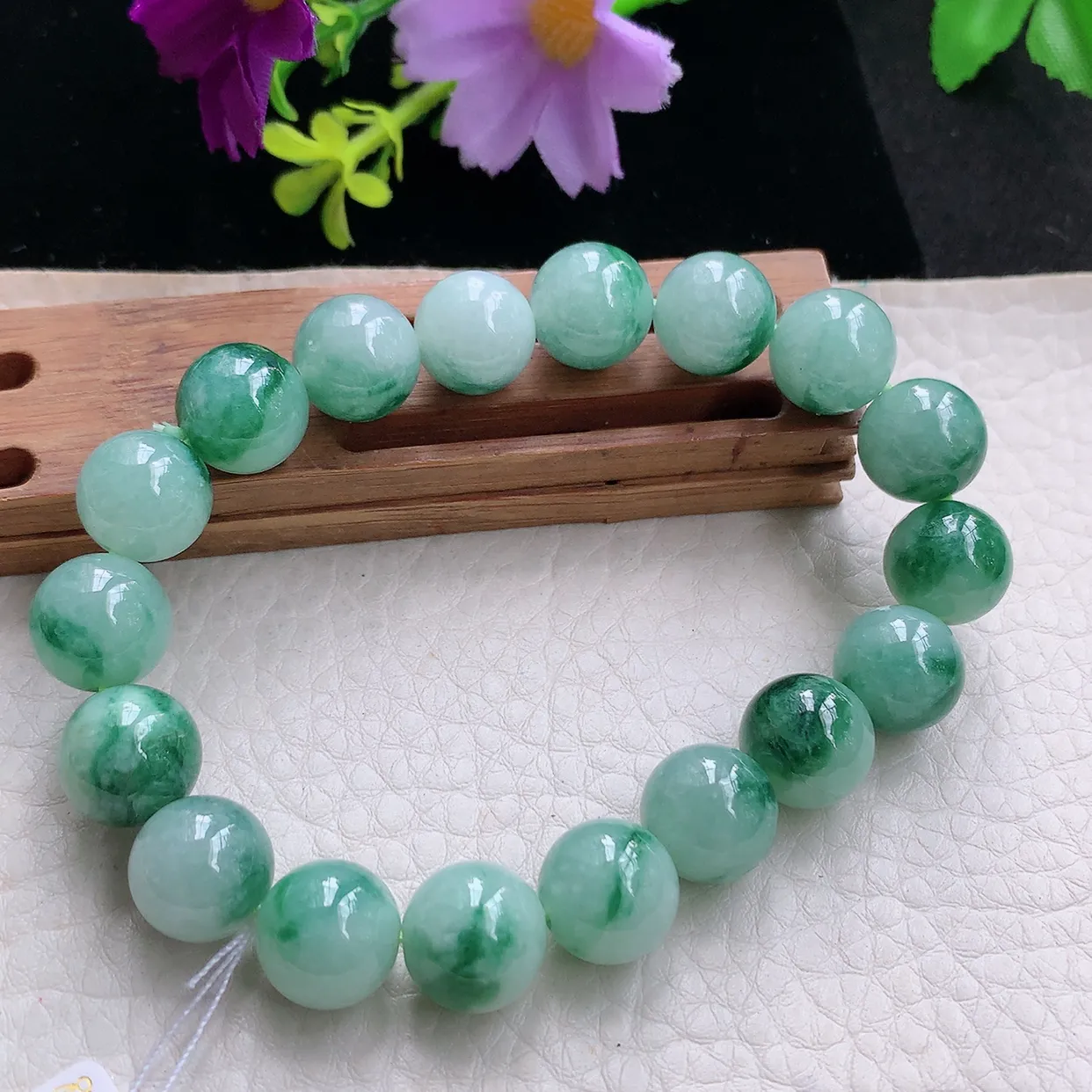 ss自然光11.5mm天然缅甸翡翠清新飘绿花11.5mm圆珠玉手链 玉手串