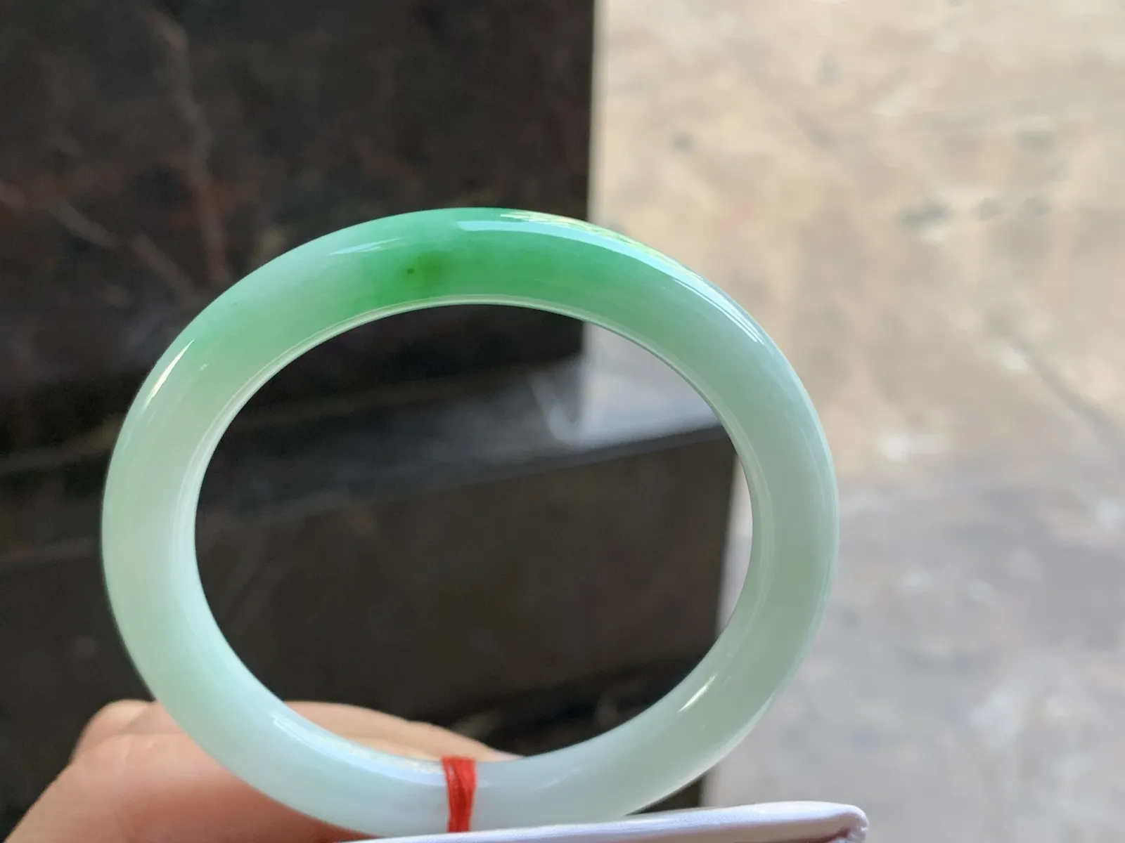 54.5-8.6

带色细条^_^色阳 玉质温润