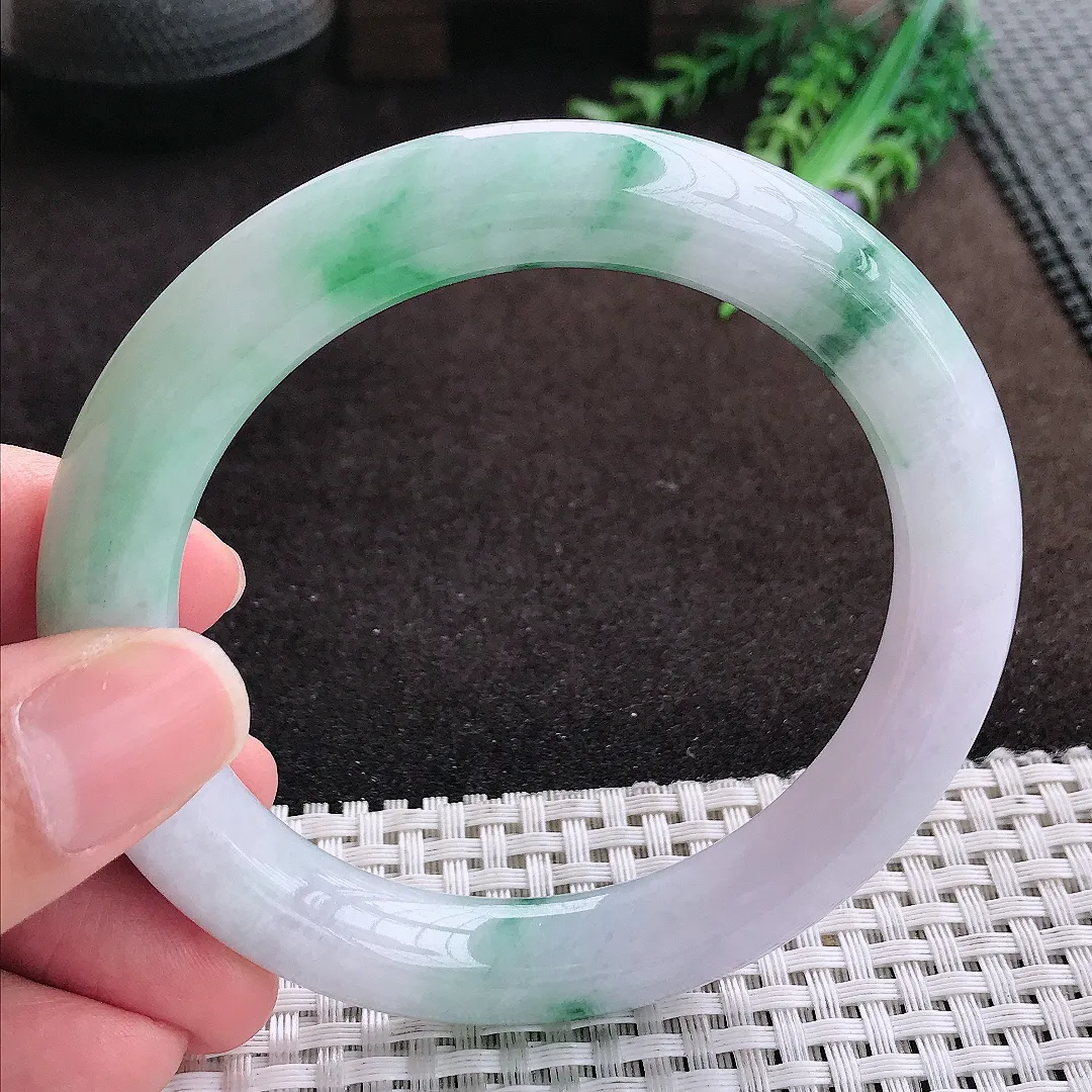 自然光60/11/108.老坑精美温润飘花大圈口圆条手镯翡翠玉镯手环
