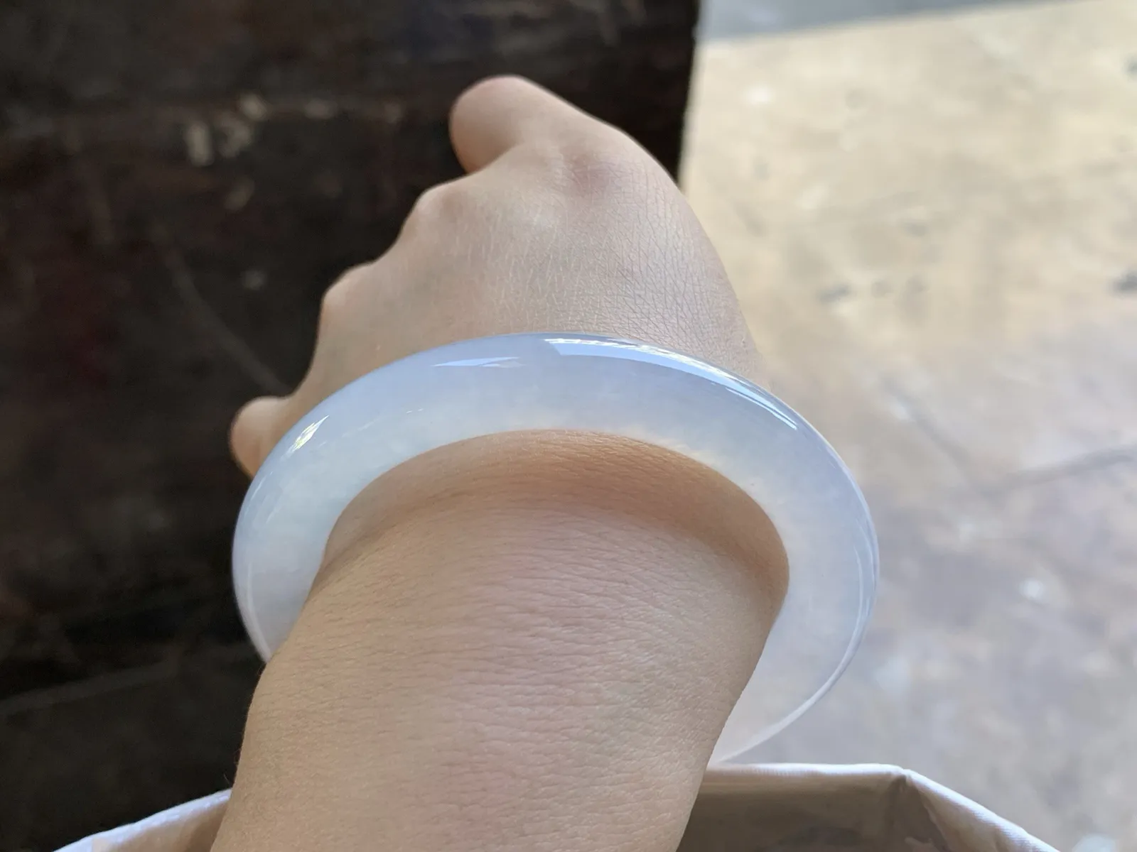 54.5-10.1

冰种圆条手镯^_^荧光十足