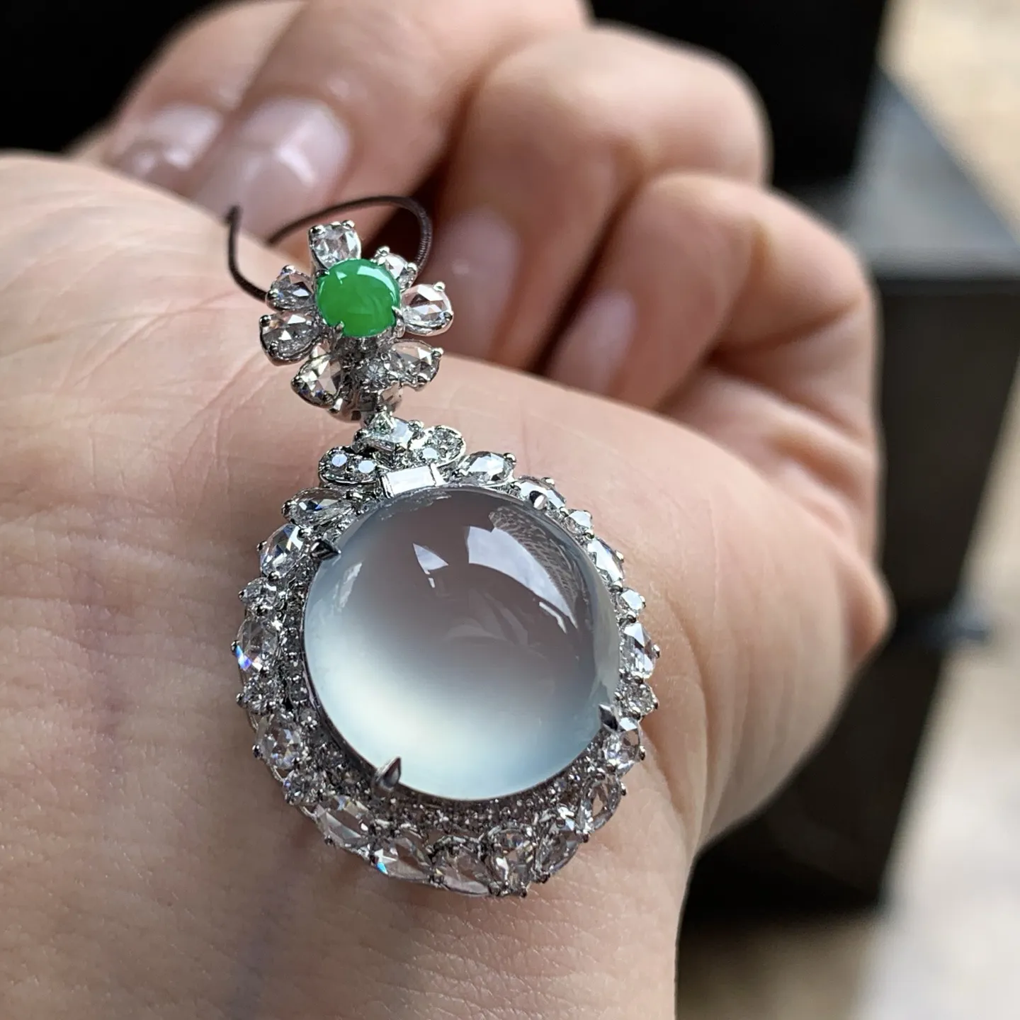 金钻镶嵌高冰吊坠^_^荧光十足 透亮