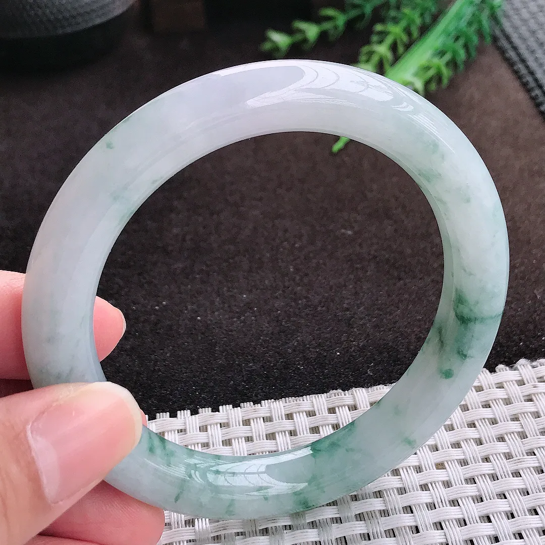 自然光57.8/10.8/10.2老坑精美温润飘花圆条手镯翡翠玉镯手环